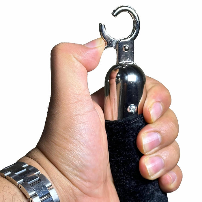 7 star DECOR Queue Manager Velvet Braided Rope, Length 150 CM, Attached On Both Sides Silver Metal Clip and Hooks With Good Grip, Best For Crowd Control at Commercial Space