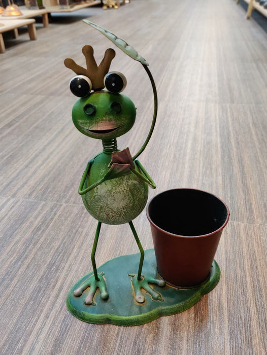 Green Ant Planter With Spade Pot For Decor