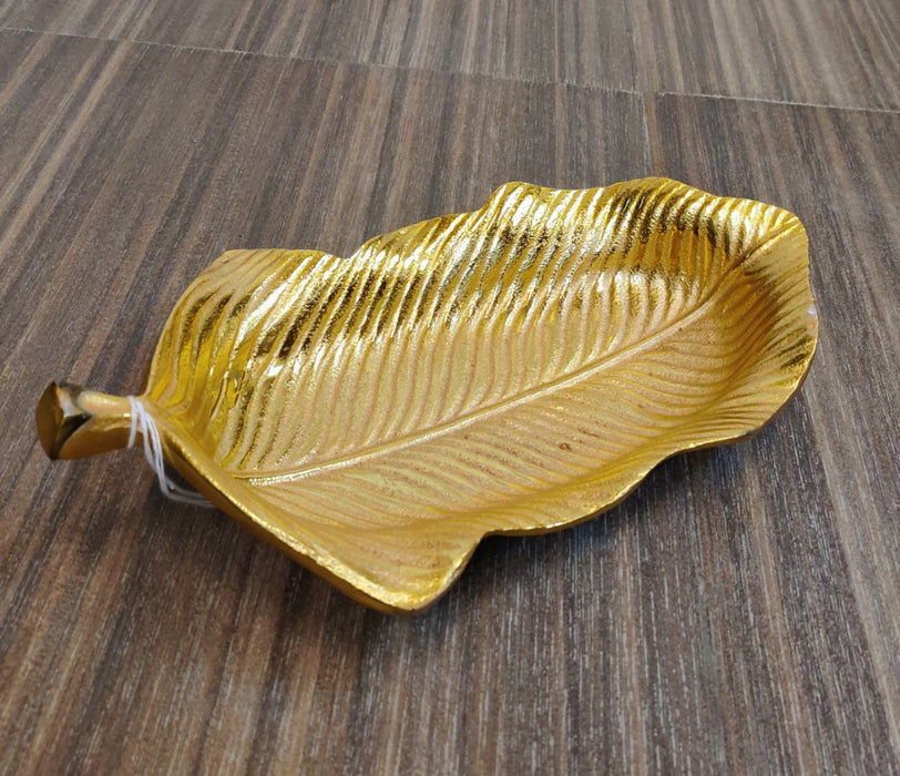 Metal Gold Zarina Leaf For Decor
